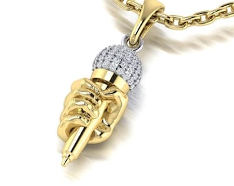 Solider 14k Gold-Mikrofonanhänger mit Diamantakzenten, 3D-Handmikrofonhalskette, Musiker-Statement-Schmuck, benutzerdefinierter Hip Hop Bling-Charme