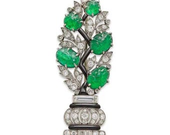 Art-Deco-Smaragdglas-Gardinetto-Brosche, 14 Karat Weißgold oder Sterlingsilber-Blumenvasen-Pin, antiker geschnitzter grüner Stein-Blumenschmuck