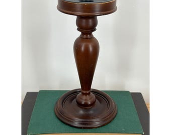 Traditionell ljusstake i svarvat trä, mörkbrunt piedestalstativ, 23 cm