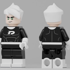 Pode incluir: Uma minifigura de plástico com cabelo branco, olhos verdes e um torso preto com um logótipo de letra D estilizada em branco. A figura usa calças pretas com botas e luvas brancas, apresentada numa vista frontal e traseira sobre um fundo neutro.