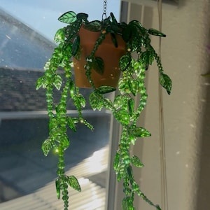 Atrapasueños de plantas con cuentas / Planta trepadora con cuentas / Decoración de plantas con cuentas hecha a mano / Planta trepadora de alambre / Escultura de planta con cuentas de cristal