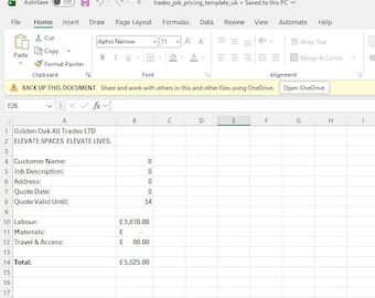Op de afbeelding: Schermafbeelding van een Excel-spreadsheet genaamd "trades_job_pricing_template_uk". De spreadsheet toont een offerte met details zoals arbeid, materialen en reiskosten, in totaal £5.525,00. Het document is opgeslagen op een pc.
