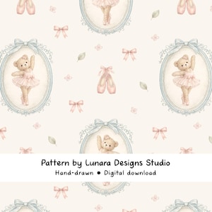 Puede incluir: Un patrón repetitivo con ilustraciones en acuarela de osos de peluche con atuendos de ballet, zapatillas de ballet, lazos y detalles florales. El diseño incluye marcos ovalados con lazos azules y el texto "Pattern by Lunara Designs Studio".