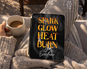 公式ライセンス商品 Spark Glow Heat Burn of the Everflame Kindleケース、ペン・コールグッズ、Kindred's Curse Saga、Romantasyギフト