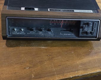 Vtg GE General Electric Wood Grain. Model 7-4670B Digital Alarm Clock Radio