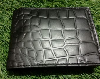 Handcrafted Genuine Leather Crocodile Style Men Black Color Wallets