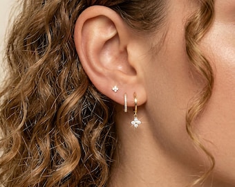18K gold filled bloem oorbellen set, sprankelende CZ Floral Huggies, sierlijke klaver bengelen hoepels, minimalistische oorstapel, multi-piercing set, cadeau