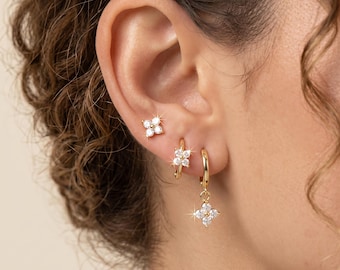 18K gold filled bloem oorbellen set, sprankelende CZ Floral Huggies, sierlijke klaver bengelen hoepels, minimalistische oorstapel, multi-piercing set, cadeau