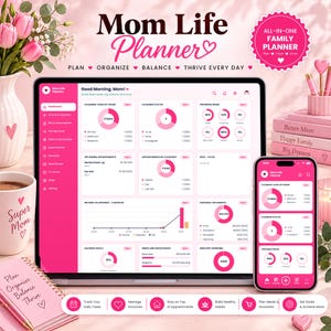 Peut inclure: Un planificateur numérique Mom Life affiché sur un écran d'ordinateur portable et de smartphone, présentant des tableaux de bord roses et blancs avec des listes de tâches, des anneaux de progression et des graphiques financiers. L'interface inclut des textes comme Good Morning, Mom!, Cleaning Tasks et Income vs Expenses, entourés de papeterie rose, d'une tasse et de livres empilés.