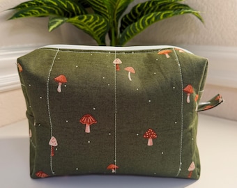 Vintage Green Quilted Makeup Bag