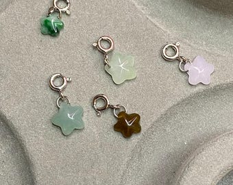 Natuurlijke type A jadeïet ster bedelhanger | S925 zilveren sluiting | Groene jade sterbedel | Armbandbedel | Edelsteenhanger | Grootte 6,8 mm-8,7 mm