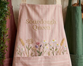 Grembiule ricamato "Regina del Lievito Pasta" / Grembiule da forno rosa personalizzato con ricamo floreale / Regalo perfetto per panettieri, cuochi e amanti del lievito madre