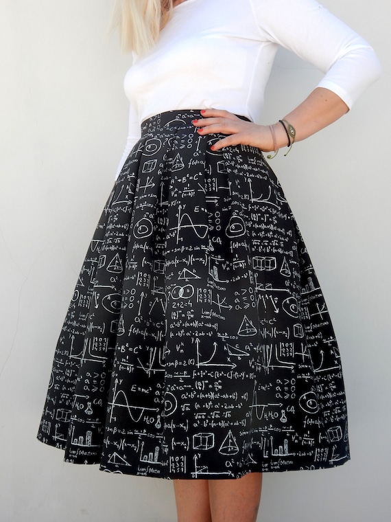 5 stylish ways to wear a plus size pleated skirt as a plus 5 stylish ways to wear a plus size pleated skirt as a plus