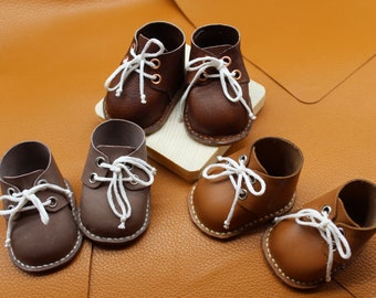 Leather shoes for Waldorf dolls. Leather shoes size 6.0cm, 6.5cm, 7.0 cm, 7.5cm. Dolls accessories. Doll clothes