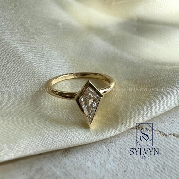 Kite Cut Lab Grown Diamond Engagement Ring, Vintage Inspired Yellow Gold Ring IGI Certified