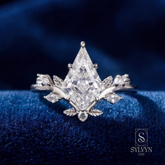 2.2CT Shield Cut Lab Grown Diamond Engagement Ring, White Kite Cut Diamond Nature Inspired Ring with Leaf Accents, Gift For Her,Elegant Ring