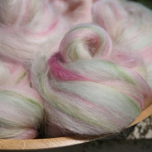 Sunkissed Hydrangea Handpulled Roving Nests - 100g