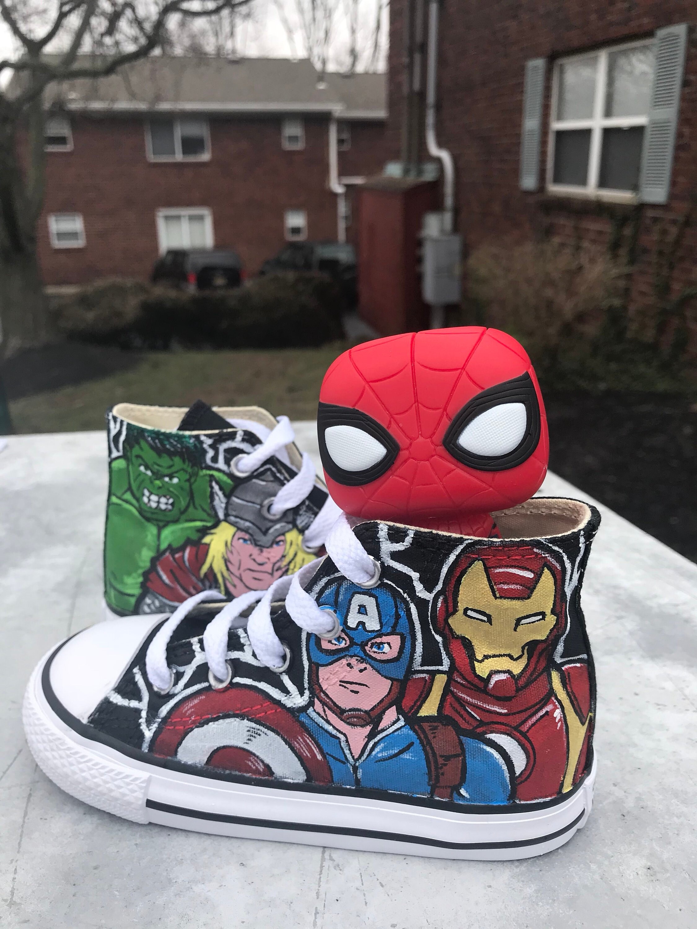 converse avengers