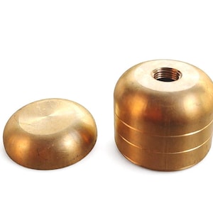 Cuerpo Custer de latón pequeño con tapa sin orificio lateral