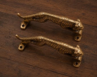 Brass Tiger Drawer Pull, Antique Brass Animal Cabinet Knob, Safari Home Decor Hardware, Unique Housewarming Gift, Jungle Dresser Handle