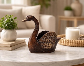 Brass Duck Figurine – Elegant Handmade Animal Sculpture, Vintage Home Decor Accent