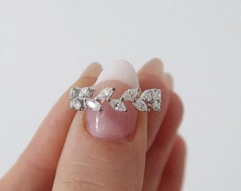Fede nuziale con taglio marquise in moissanite, anello mezza eternità in argento sterling