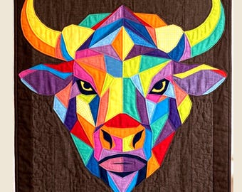 Vibrant Bull Appliqué Quilt Pattern PDF, Geometric Animal Quilt, Modern Patchwork Wall Hanging, Sewing Patchwork Template.