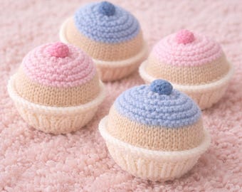 Gestricktes Cupcake Amigurumi Muster, Dessert Motiv Softie (PDF Download, 8 x 9 cm)