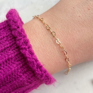 Gold Heart Bracelet, Heart Chain Bracelet, Gold Heart Jewelry, Heart Chain Jewelry, Valentines Day Gift, Valentines Jewelry, Gift for Her