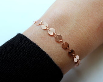 Rose Gold munt armband, Delicate munt armband, Coin Chain Bracelet, munt ketting sieraden, gelaagdheid sierlijke armband, armband, 30e verjaardag