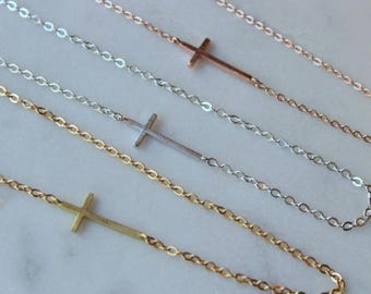 Zijwaarts kruis ketting, zijwaarts kruis, zijwaarts kruis ketting, zijwaarts ketting, kruis sieraden, sieraden cadeau onder de 25, kruis cadeau-ideeën