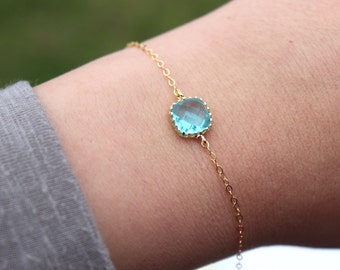 Dainty Blue Aquamarine Bracelet Square Gold Chaped Aqua Topaz Bracelet Bridesmaid Bracelet - Pulsera nupcial Something Blue Wedding Jewelry