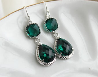 Silver Emerald Green Earrings Two Tiered Glass Earrings Jade Bridesmaid Earrings Emerald Wedding Earrings Wedding Jewelry Bridesmaid