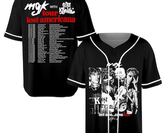 Camiseta de beisebol da turnê Lost Americana do MGK, camiseta do MGK, camiseta com as datas da turnê do Machine Gun Kelly, presentes para fãs
