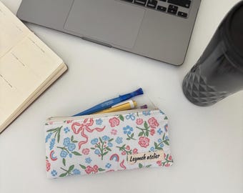 Gestepptes Federmäppchen mit Schleife,Femininer Kosmetikstift Organizer, Geschenk zum Abschluss