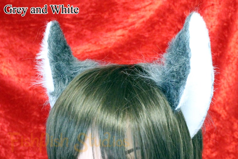 an example of the grey and white flexi cat ears

these ears are fixed to a metal headband and have wire along the edge for bending into shape