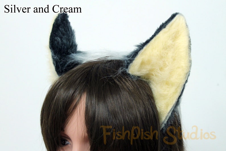 an example of the silver and cream flexi cat ears

these ears are fixed to a metal headband and have wire along the edge for bending into shape