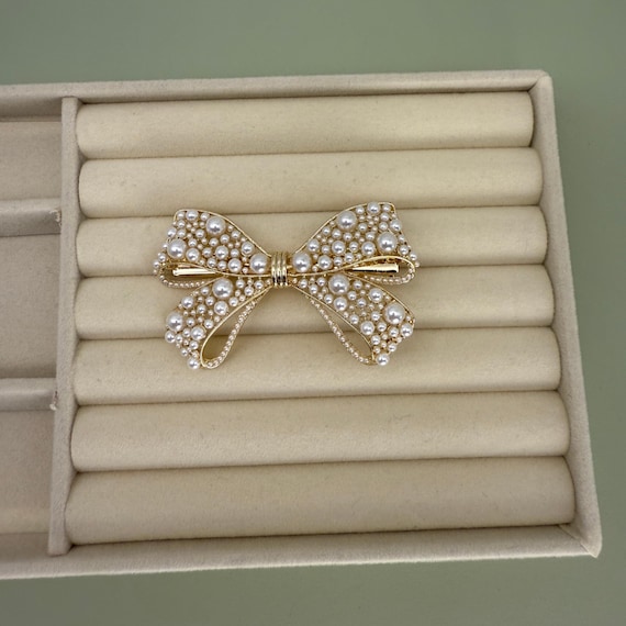 Pearl Bow Hair Barrette, Gold Hair Clip, Coquette Aesthetic  display picture 2