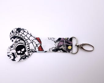 Llavero gótico hecho a mano, llavero de calavera, dije de tela, colgante para llaves, lindo adorno para bolso, regalo para amantes de los cómics