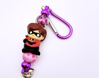 Llavero de Los Increíbles / Llavero de personaje reciclado / Mosquetón morado / Colgante de corazón LOVE / Regalo único para fans de Disney