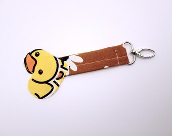 Llavero de pato hecho a mano, lindo llavero de pato amarillo, dije de tela, llavero de margarita, lindo adorno para bolso, regalo para amantes de los patos