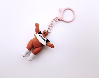 Llavero de muñeca reutilizada / Llavero de juguete reciclado / Adorno para bolso original / Accesorio único hecho a mano / Regalo reciclado / Llavero divertido