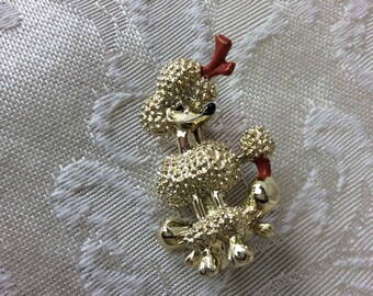 Little kitschy poodle pin