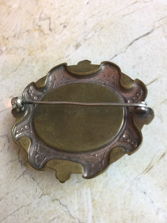 Victorian gold over copper repousse brooch - image 3