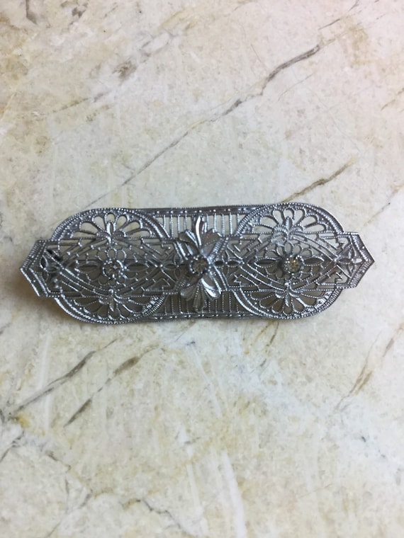 Adorable Victorian bar pin