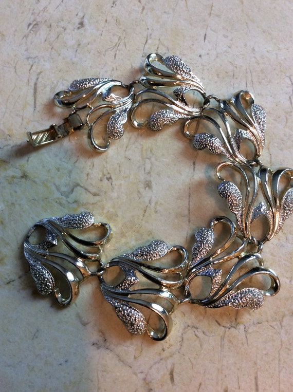 Sarah Coventry bracelet floral silver - image 1