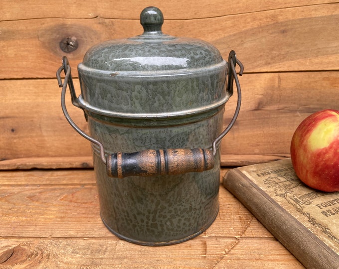 Vintage Graniteware Lunch Pail With Bale Handle and 2 Inserts Vintage