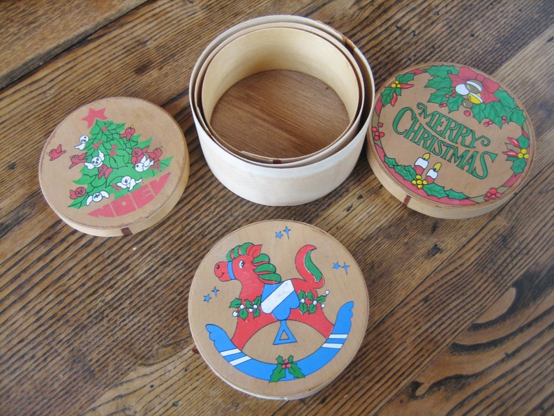 Set of 3 Vintage Round Wooden Nesting Boxes Christmas Images | Etsy