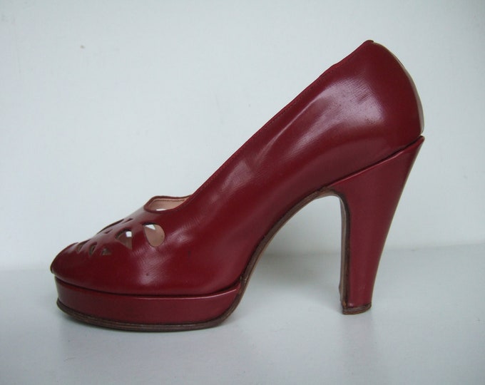 1940s platform shoes