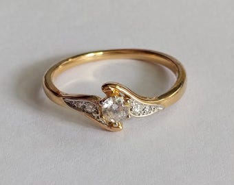 Anello di fidanzamento solitario minimalista con diamanti a taglio bypass d'ispirazione vintage – Anello solitario minimalista in oro 14 carati con motivo a spirale – Promessa di matrimonio